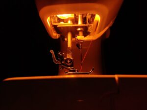 Photo by Shruti Sahu brown and black sewing machine